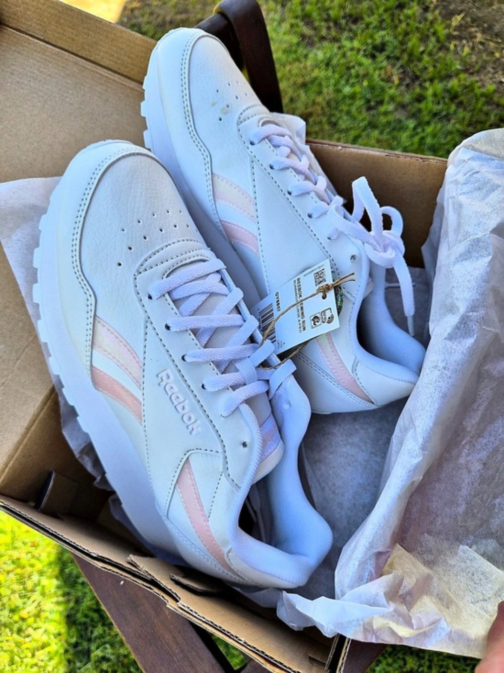 NIB Reebok Rewind Run Sneakers White Porcelain Pink Women’s Size 7